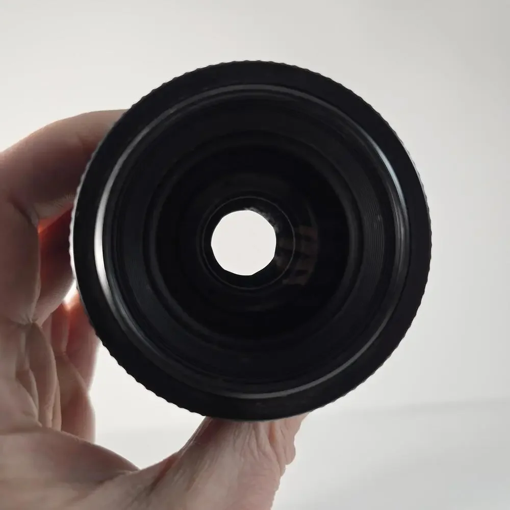 Nikon nikkor lens 80-200mm 1:4.5-5.6D AF With Case
